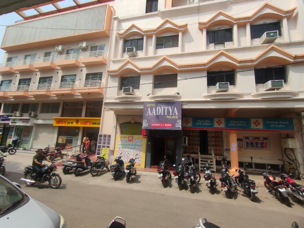 โรงแรมอาทิตยา พาเลซ Bhusawal ภายนอก รูปภาพ